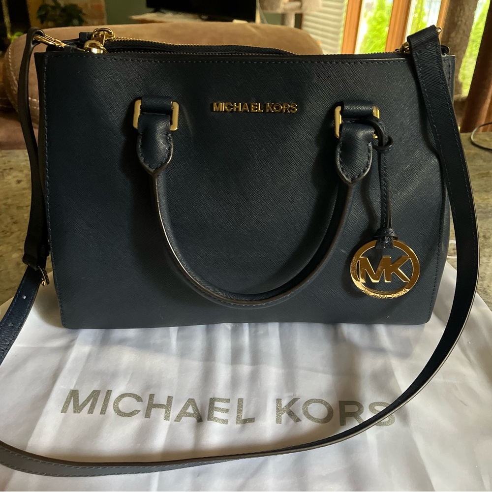 Michael Kors Voyager Navy Blue Tote Bag